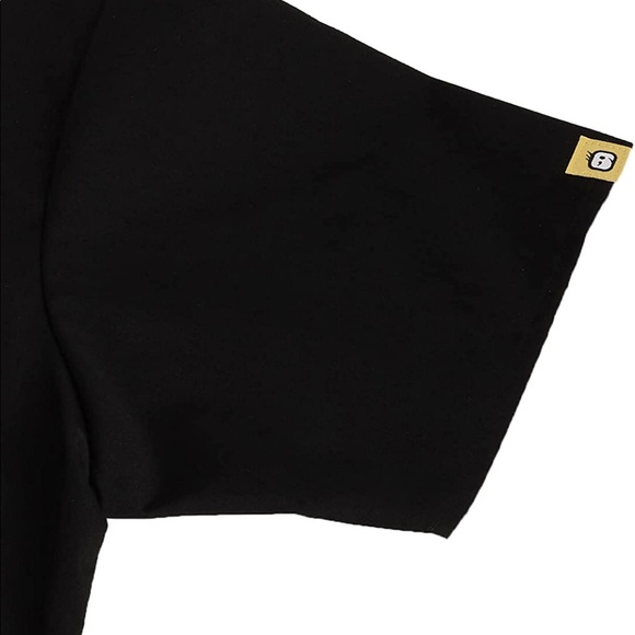 WonderWink Women’s 5Pocket V-Neck Black Scrub Top - Picture 5 of 8